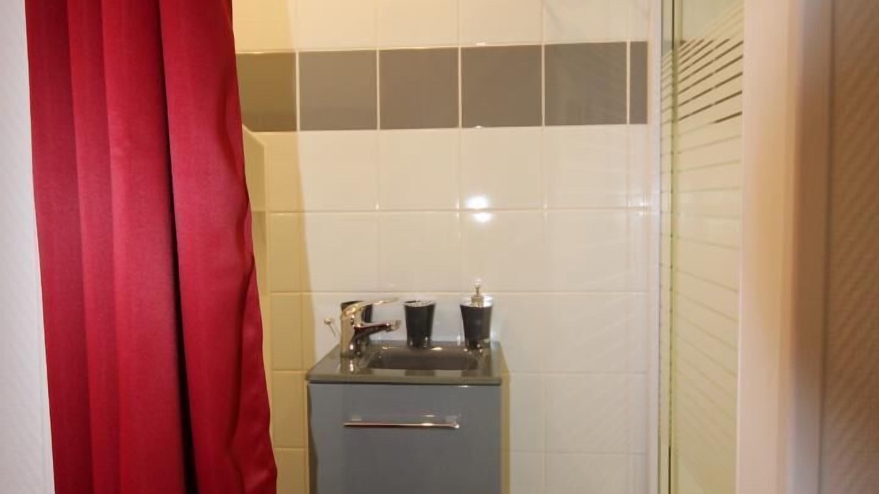 Photo of Bathroom in Cluny
