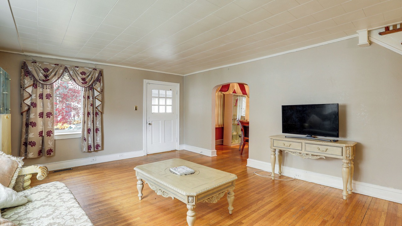 Photo of Livingroom in Upper Darby