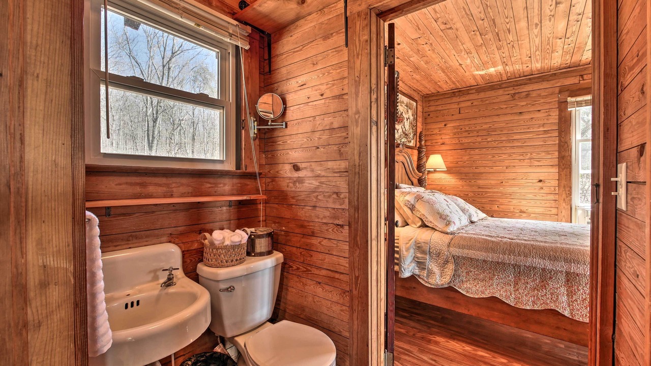 Photo of Bathroom in Cloudland