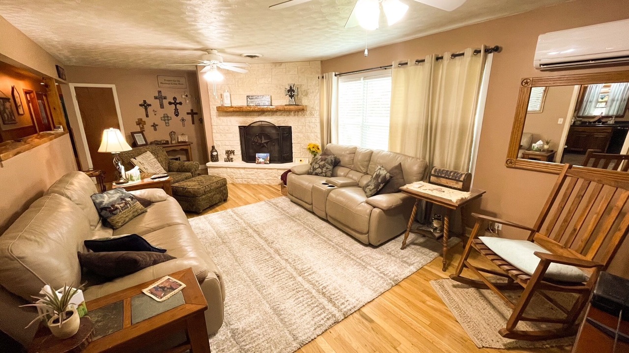 Photo of Livingroom in New Braunfels