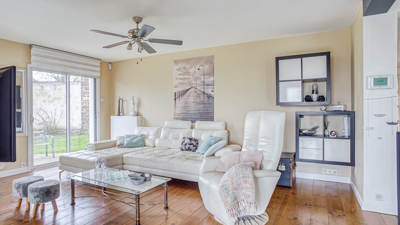 Photo of Livingroom in Saint-Pere