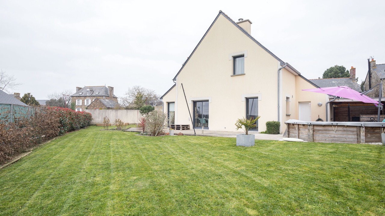 Photo of Outdoor in Saint-Pere