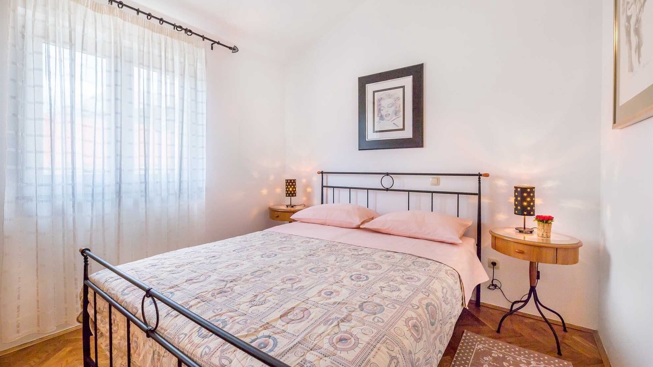 Photo of Bedroom in Baska