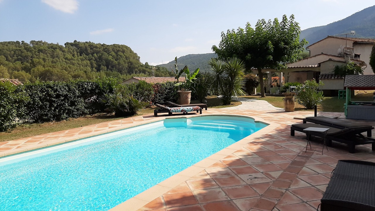 Photo of Outdoor in Contes