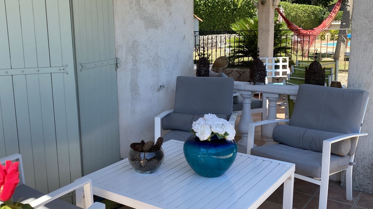 Photo of Patio Balcony in Contes