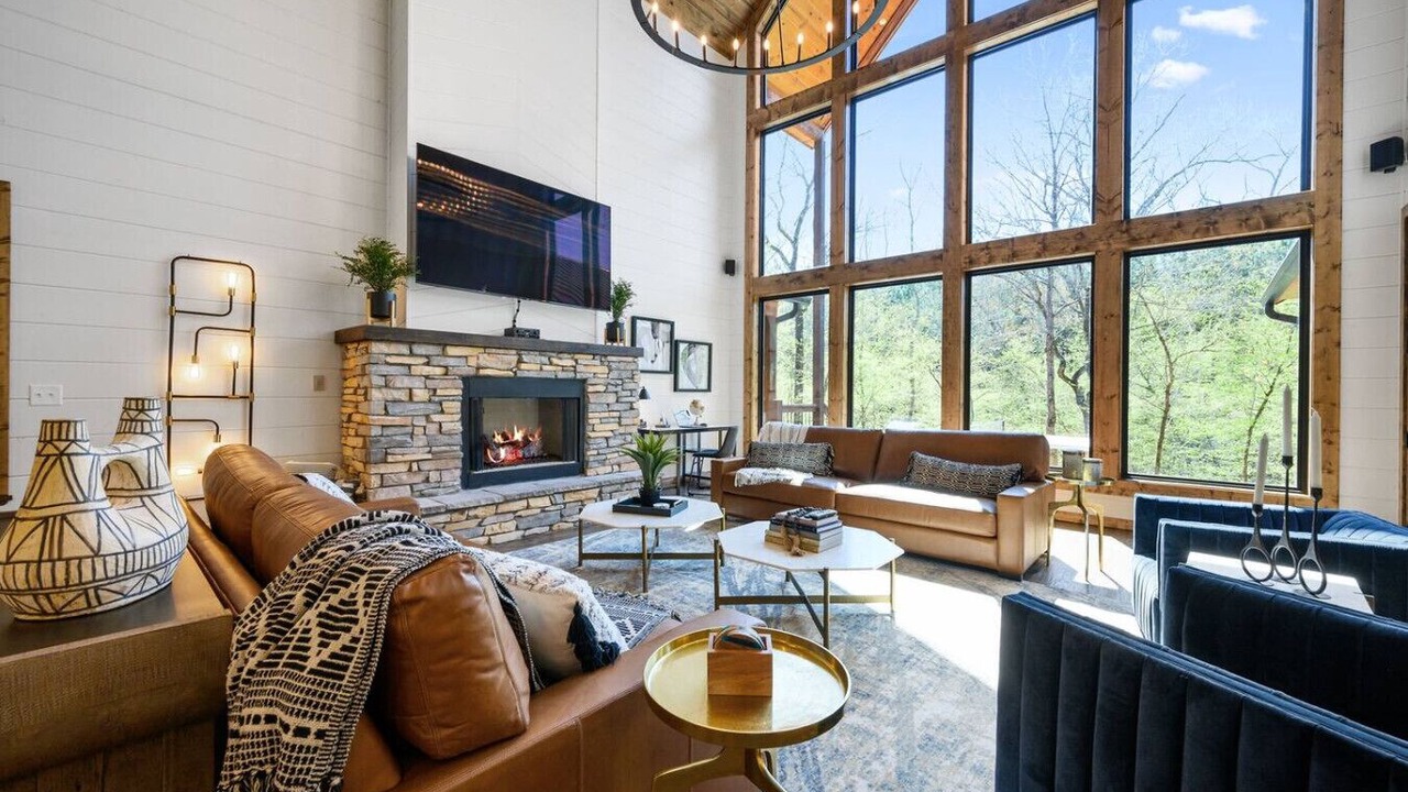 Photo of Livingroom in Broken Bow
