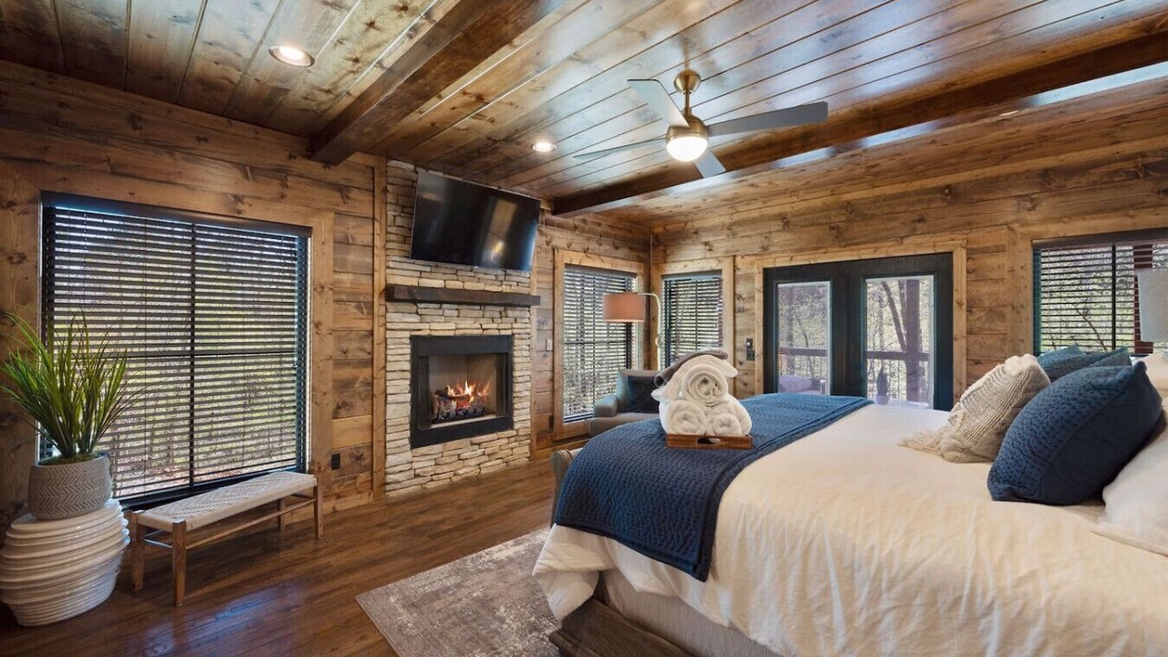 Photo of Bedroom in Broken Bow