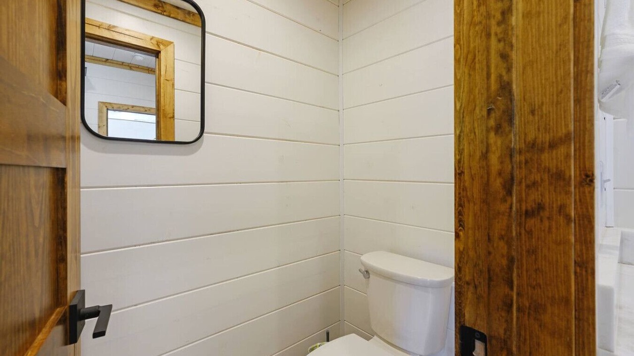 Photo of Bathroom in Broken Bow