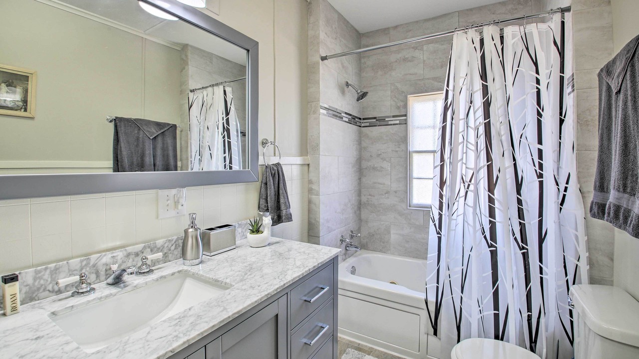 Photo of Bathroom in Delight