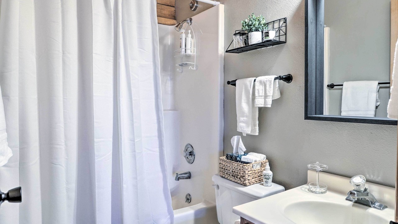 Photo of Bathroom in Shell Knob