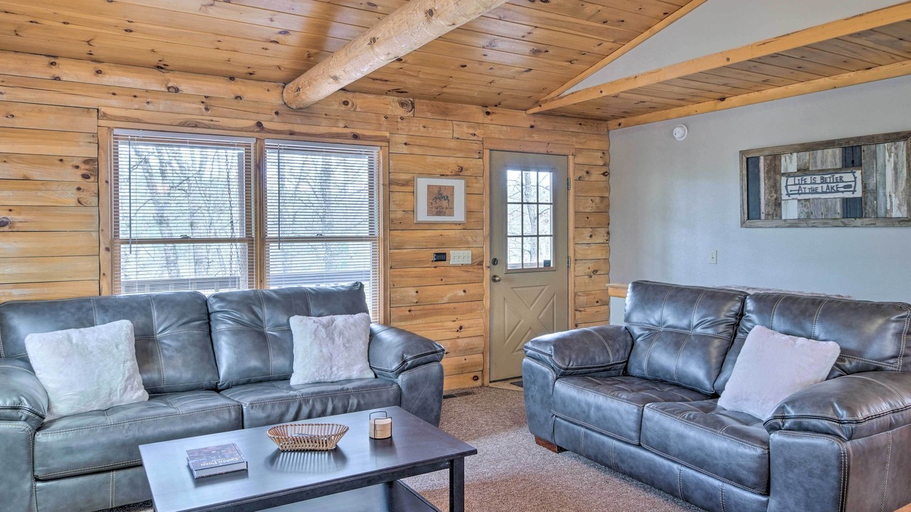 Photo of Bedroom in Shell Knob