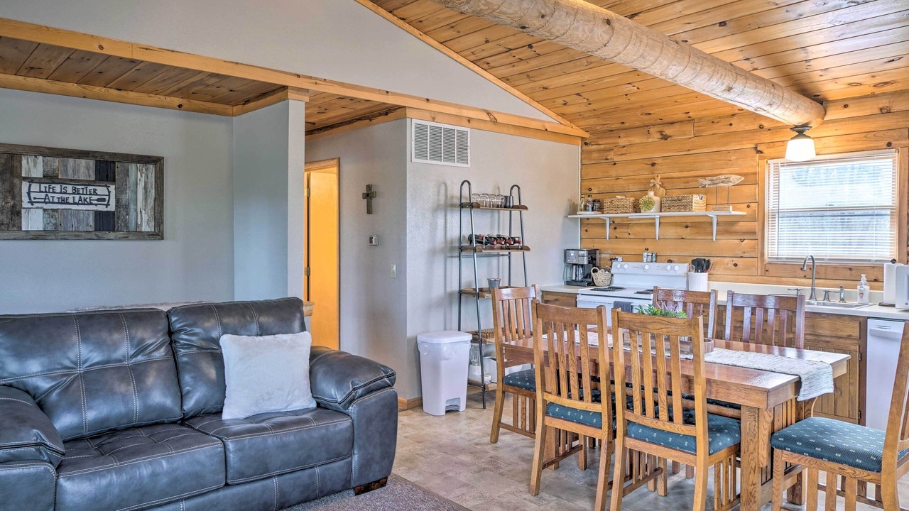 Photo of Bedroom in Shell Knob