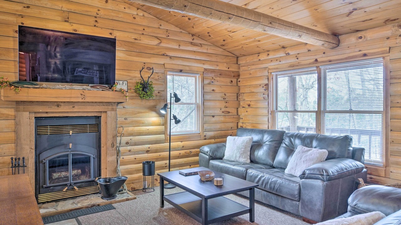 Photo of Bedroom in Shell Knob