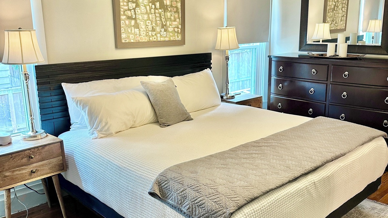 Photo of Bedroom in Washington Ave./ Memorial Park