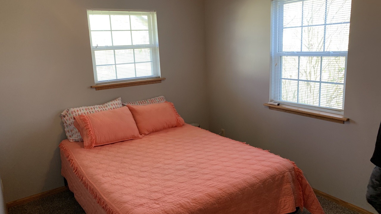 Photo of Bedroom in Pittsburg
