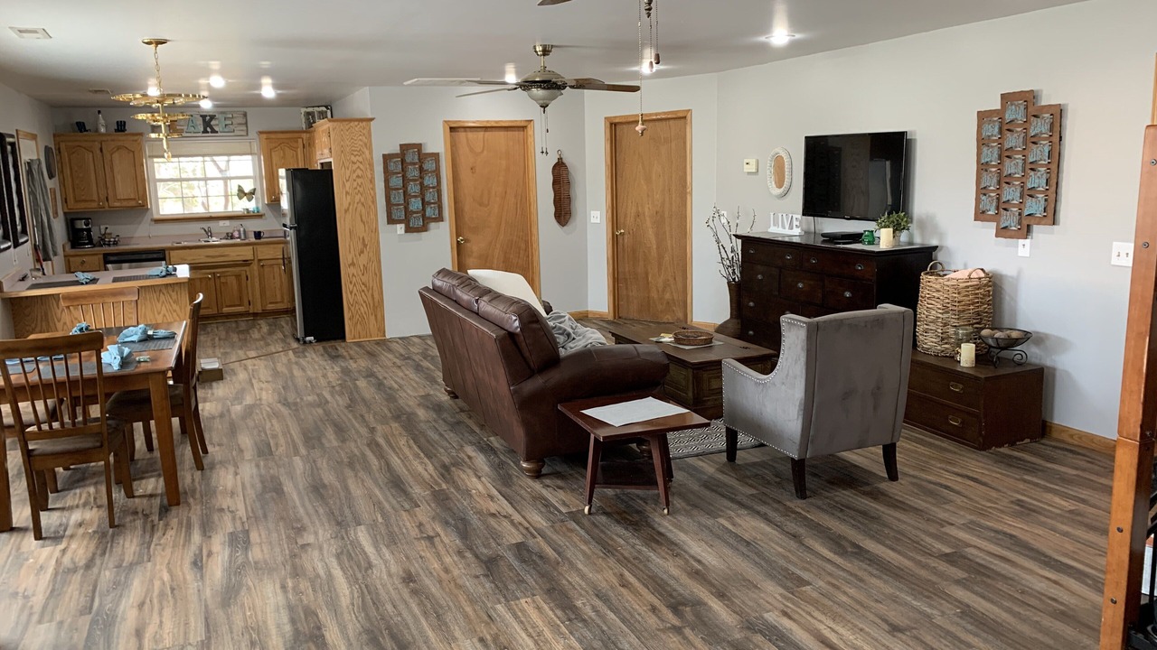 Photo of Livingroom in Pittsburg
