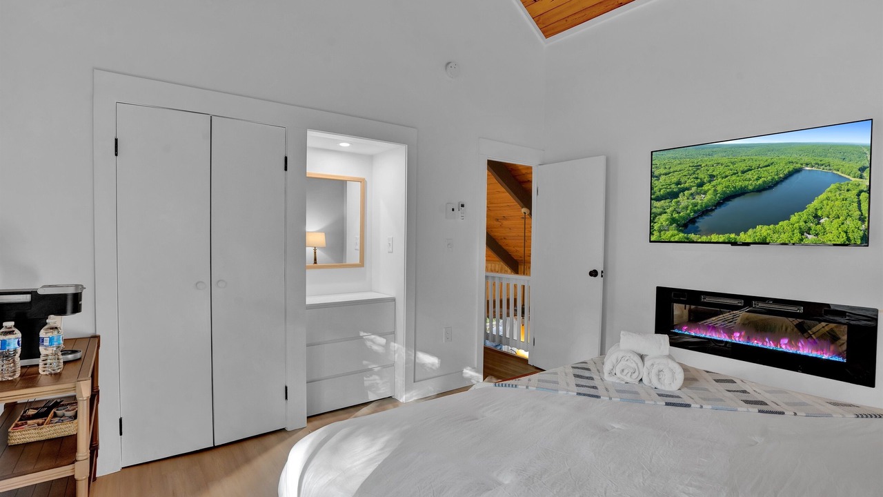 Photo of Livingroom in Pocono Mountain Lake