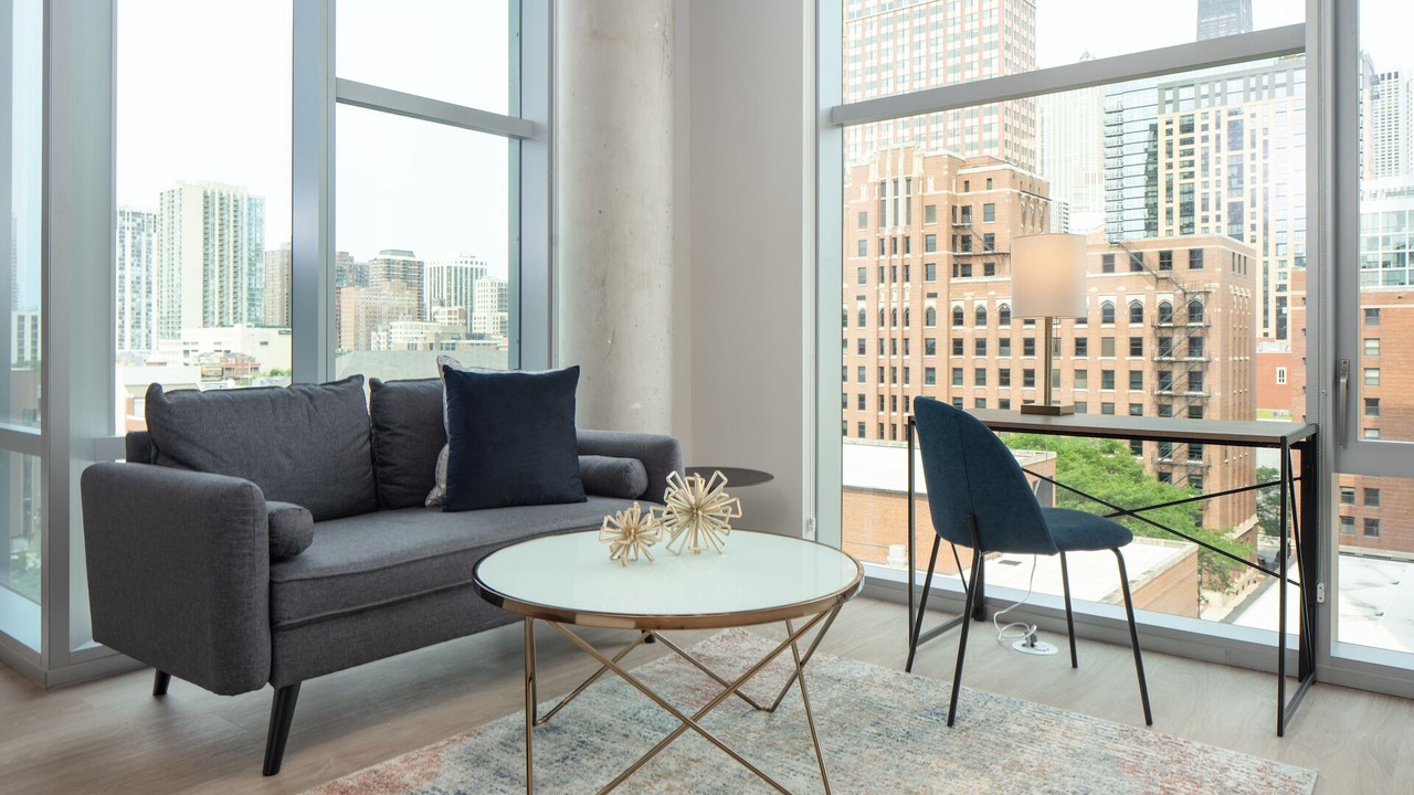 Photo of Livingroom in Near North Side