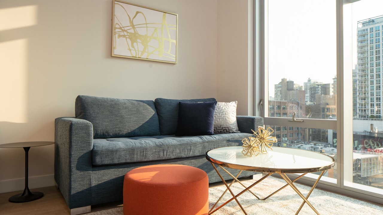 Photo of Livingroom in Near North Side