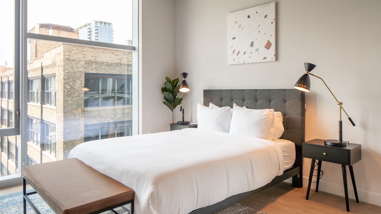 Photo of Bedroom in Near North Side