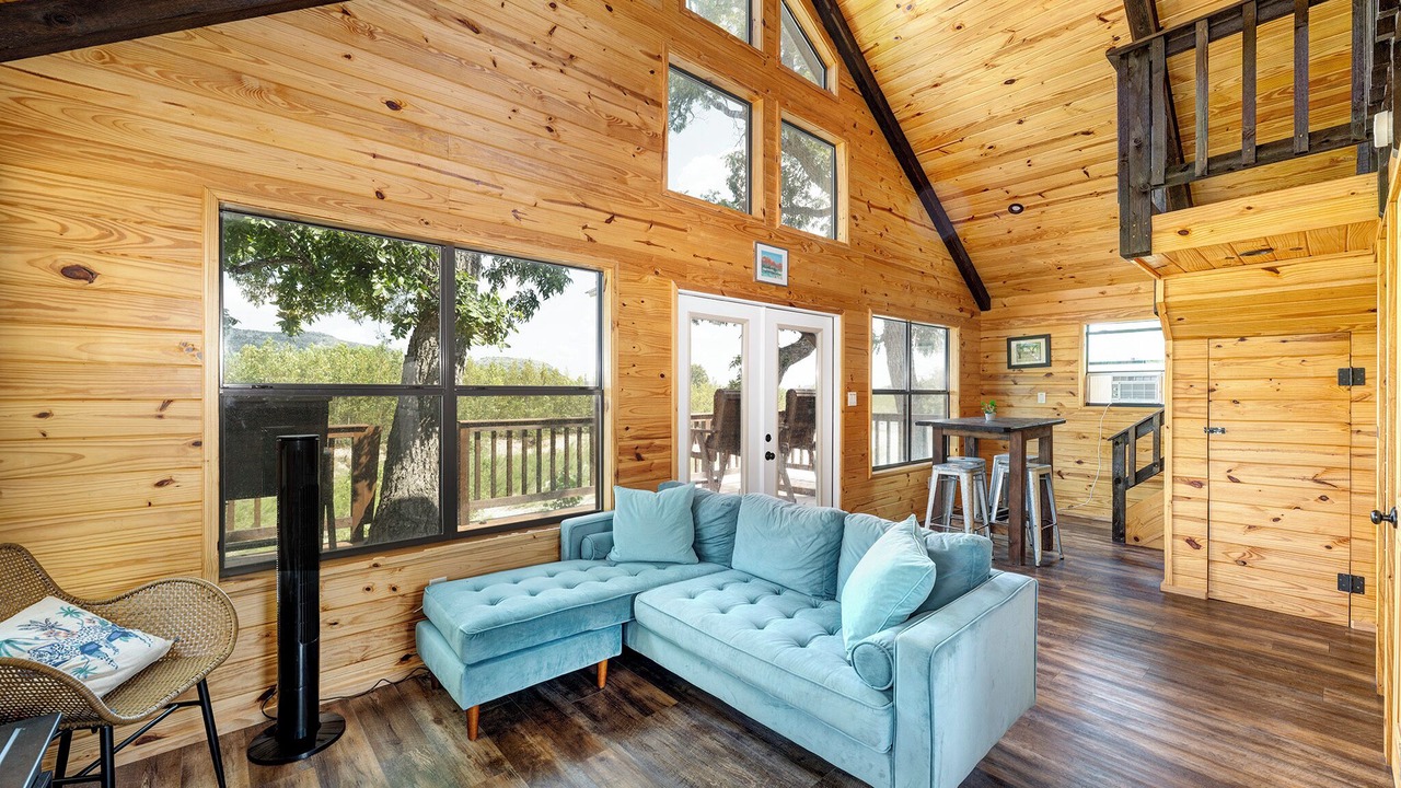 Photo of Livingroom in Uvalde