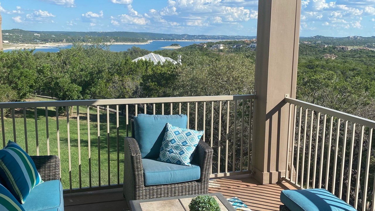 Photo of Patio Balcony in Jonestown