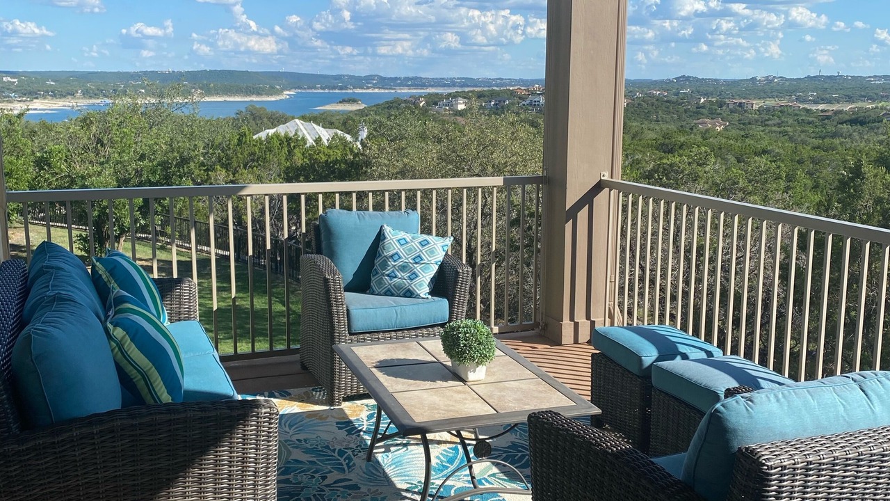 Photo of Patio Balcony in Jonestown