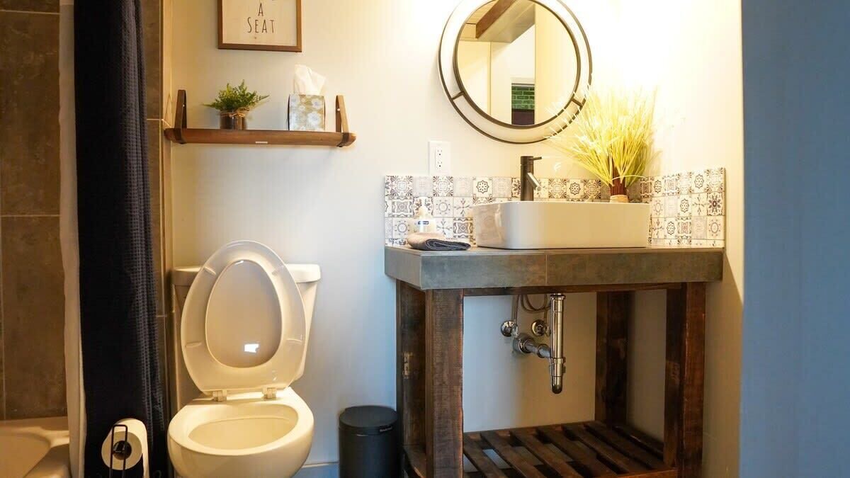 Photo of Bathroom in Niles