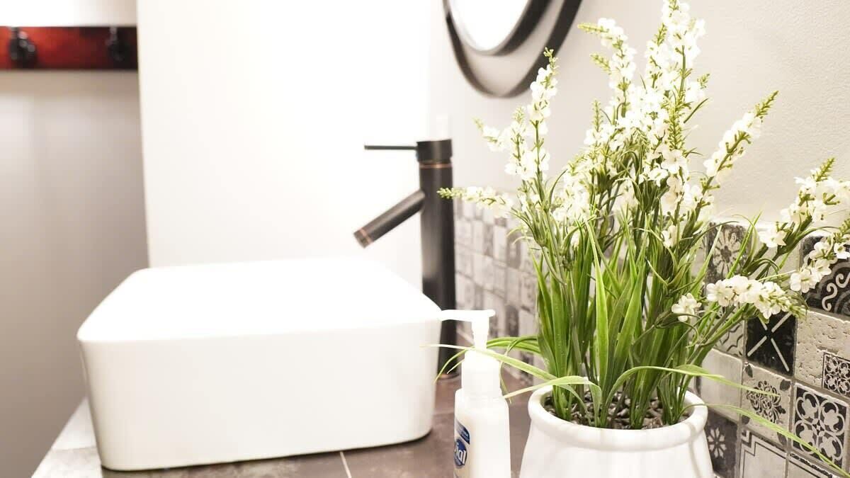 Photo of Bathroom in Niles