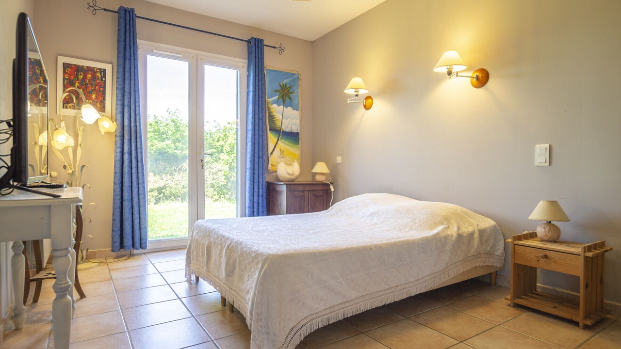 Photo of Bedroom in Piolenc