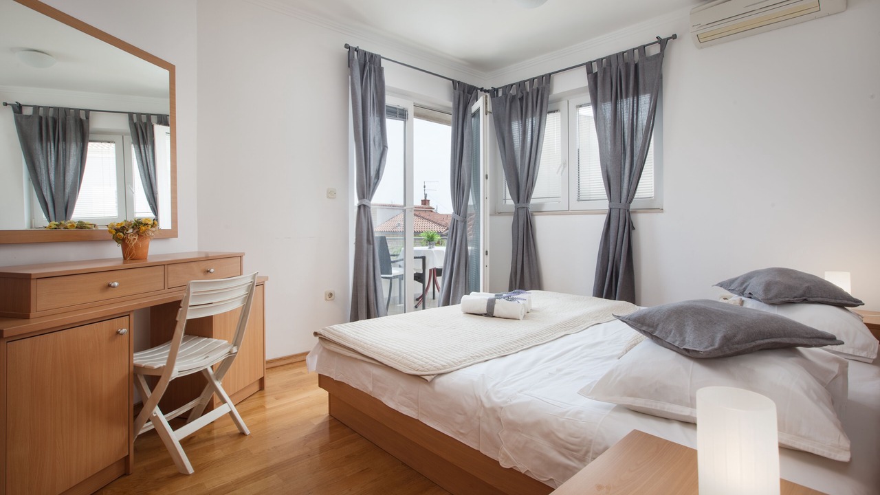 Photo of Bedroom in Makarska Old Town