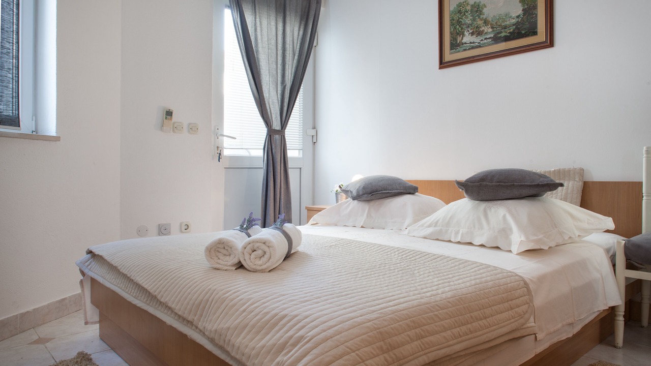 Photo of Bedroom in Makarska Old Town