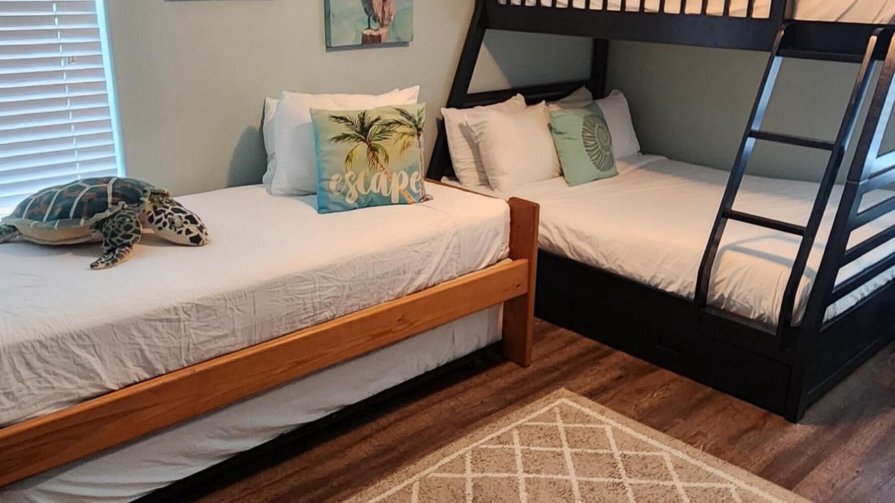Photo of Bedroom in Leeward Sands