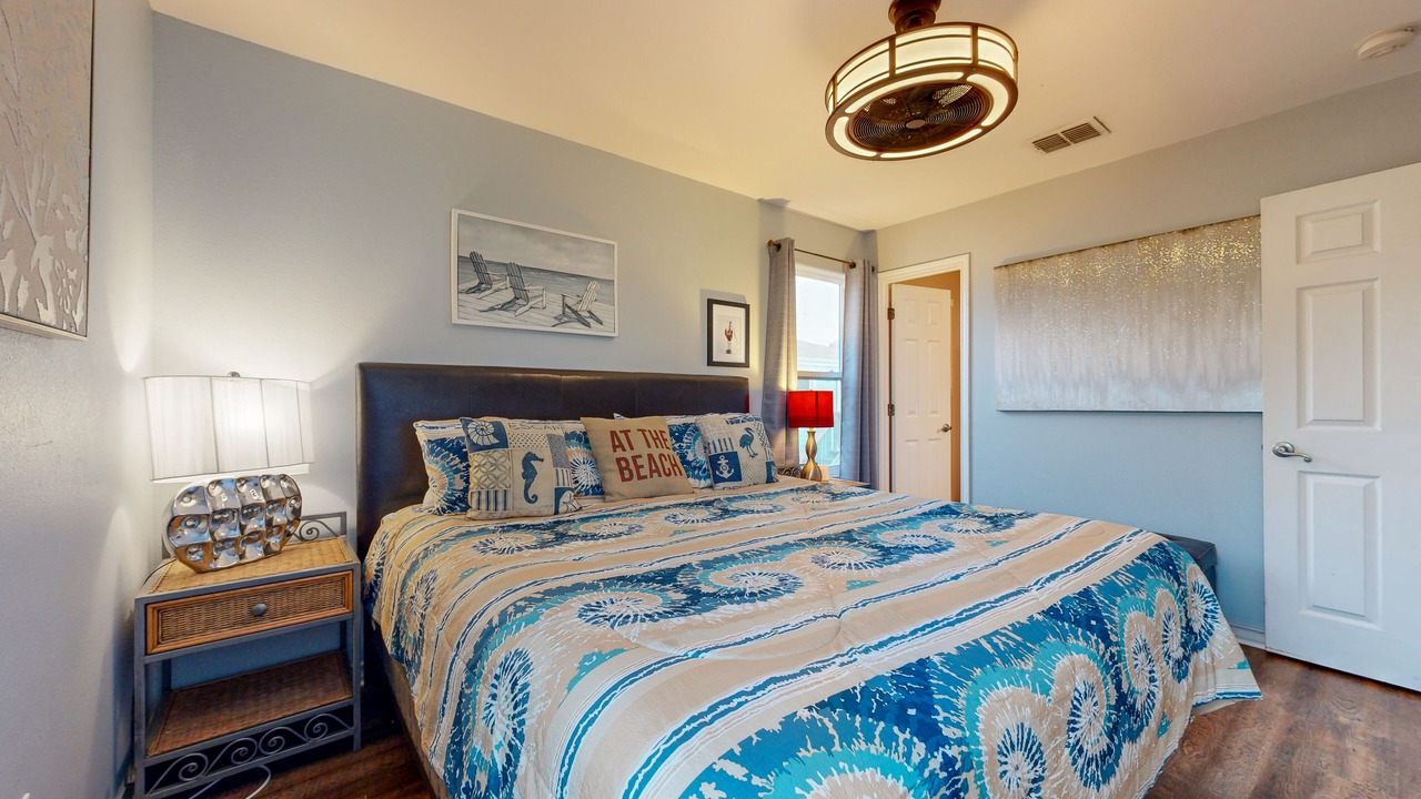 Photo of Bedroom in Leeward Sands