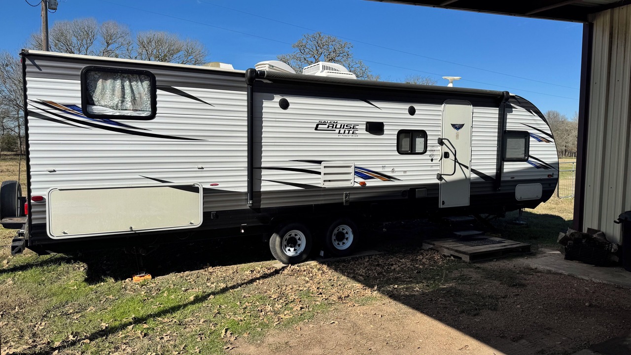Photo of Outdoor in Carmine