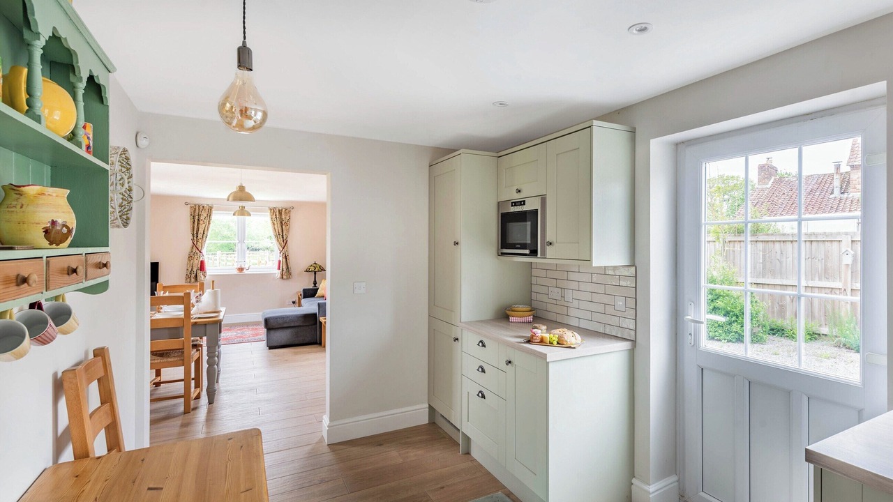 Photo of Others in Lower Wick