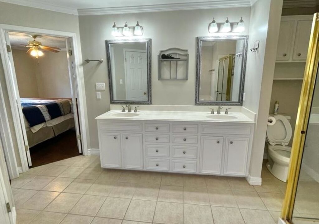 Photo of Bedroom in Benton