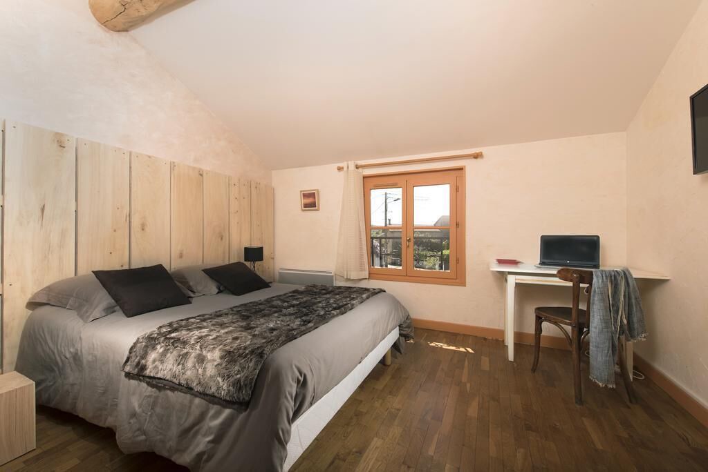 Photo of Bedroom in Proulieu