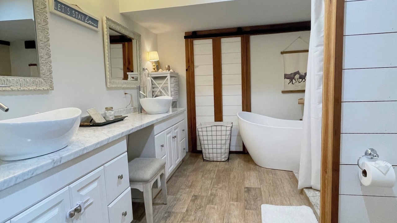 Photo of Bathroom in McLennan County