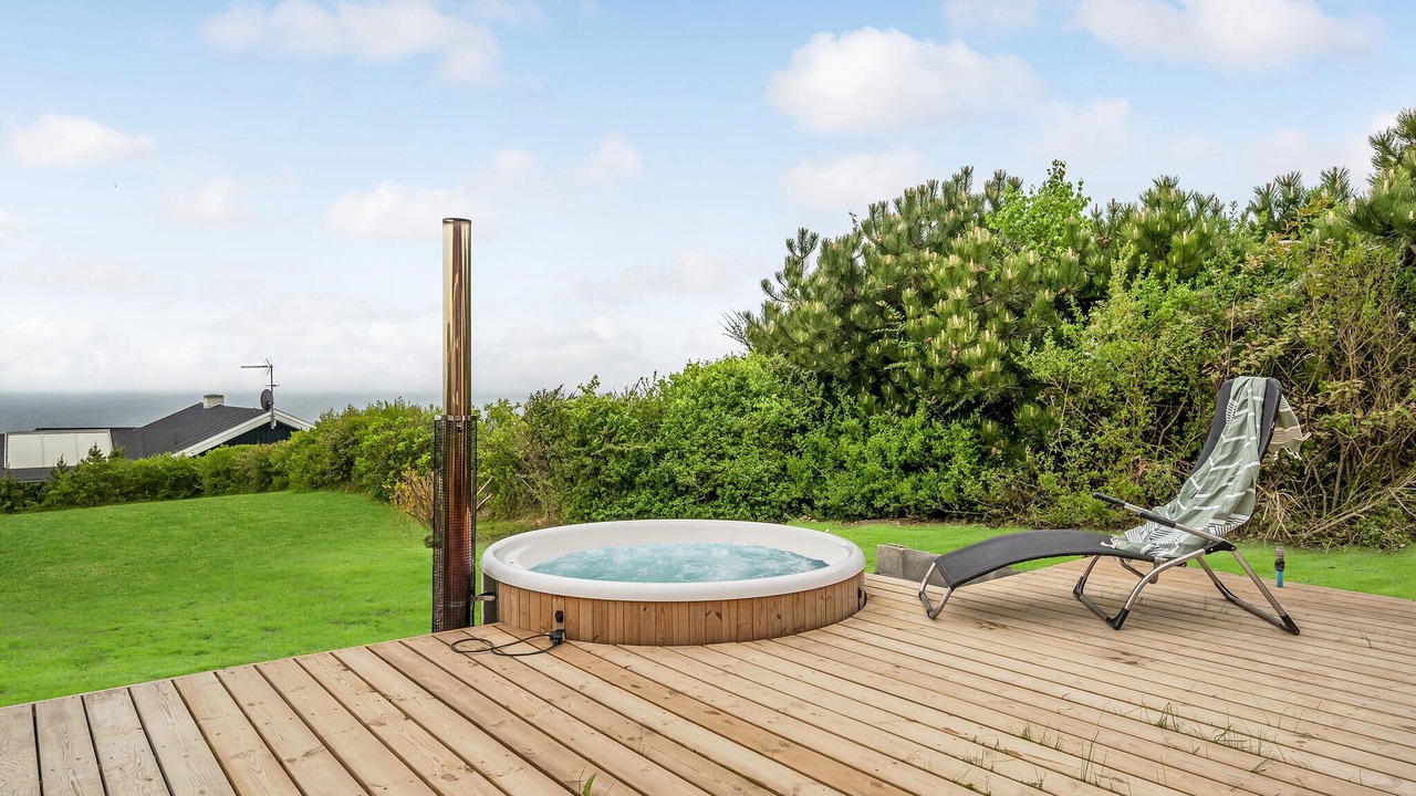 Photo of Others in Frolunde