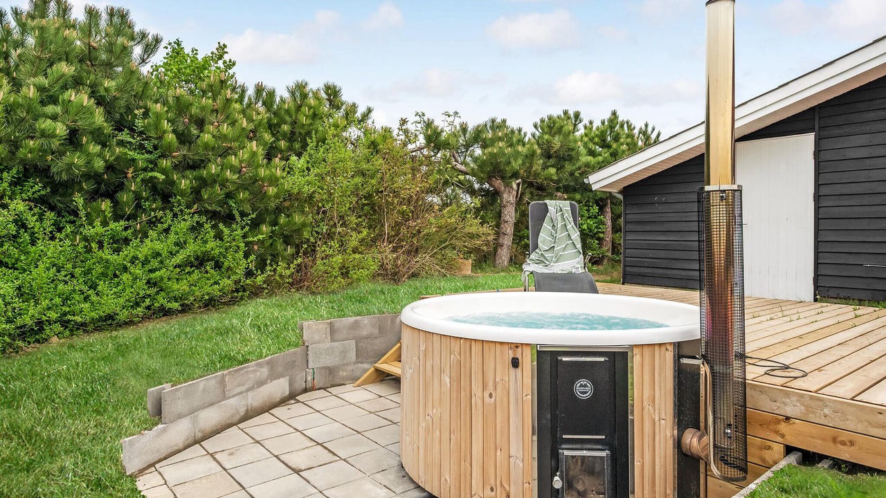 Photo of Others in Frolunde