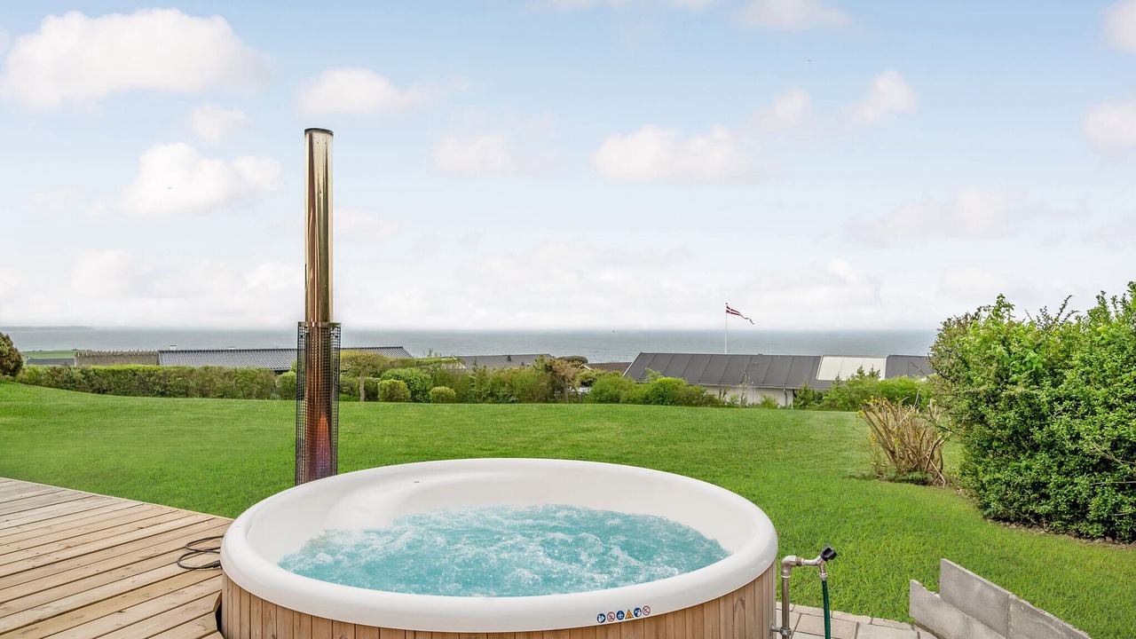 Photo of Others in Frolunde