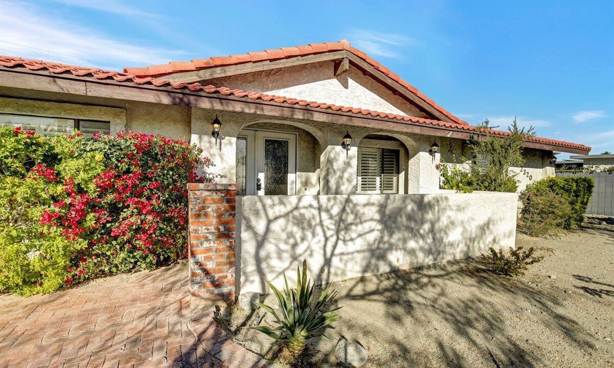 Photo of Outdoor in Desert Park Estates