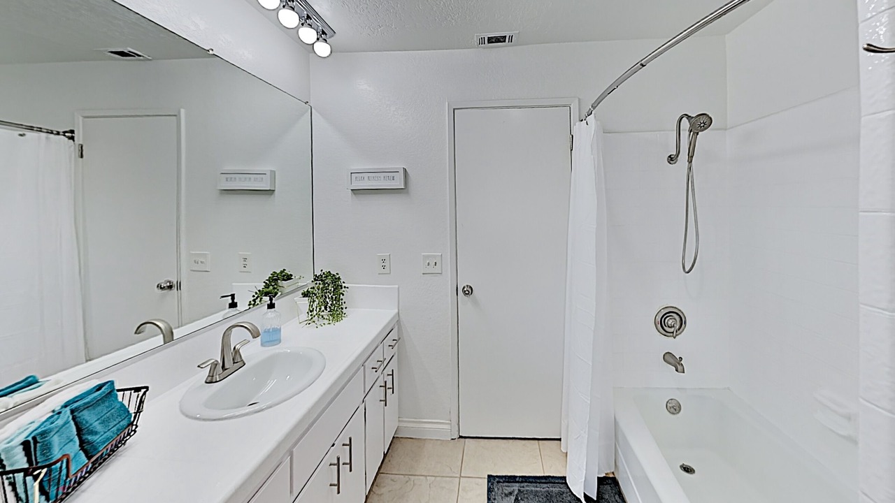 Photo of Bathroom in Desert Park Estates