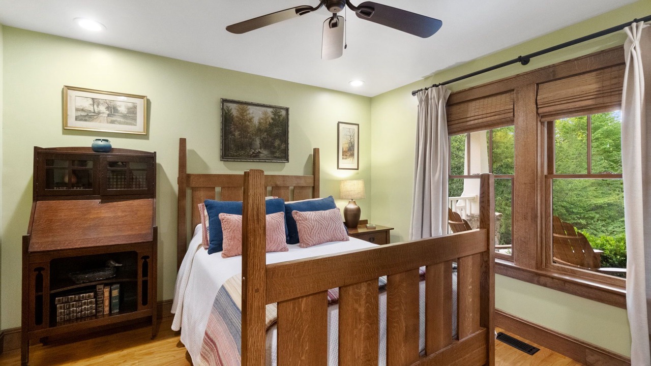 Photo of Bedroom in Bristol