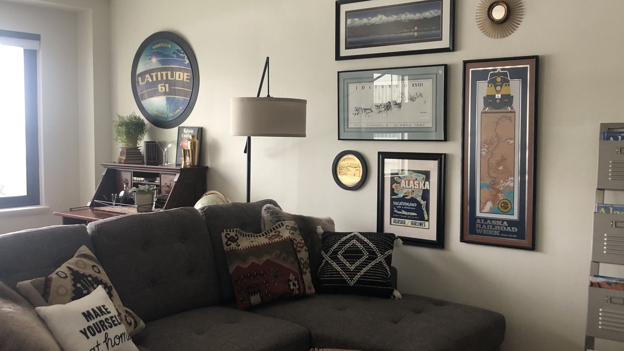 Photo of Livingroom in Downtown Anchorage