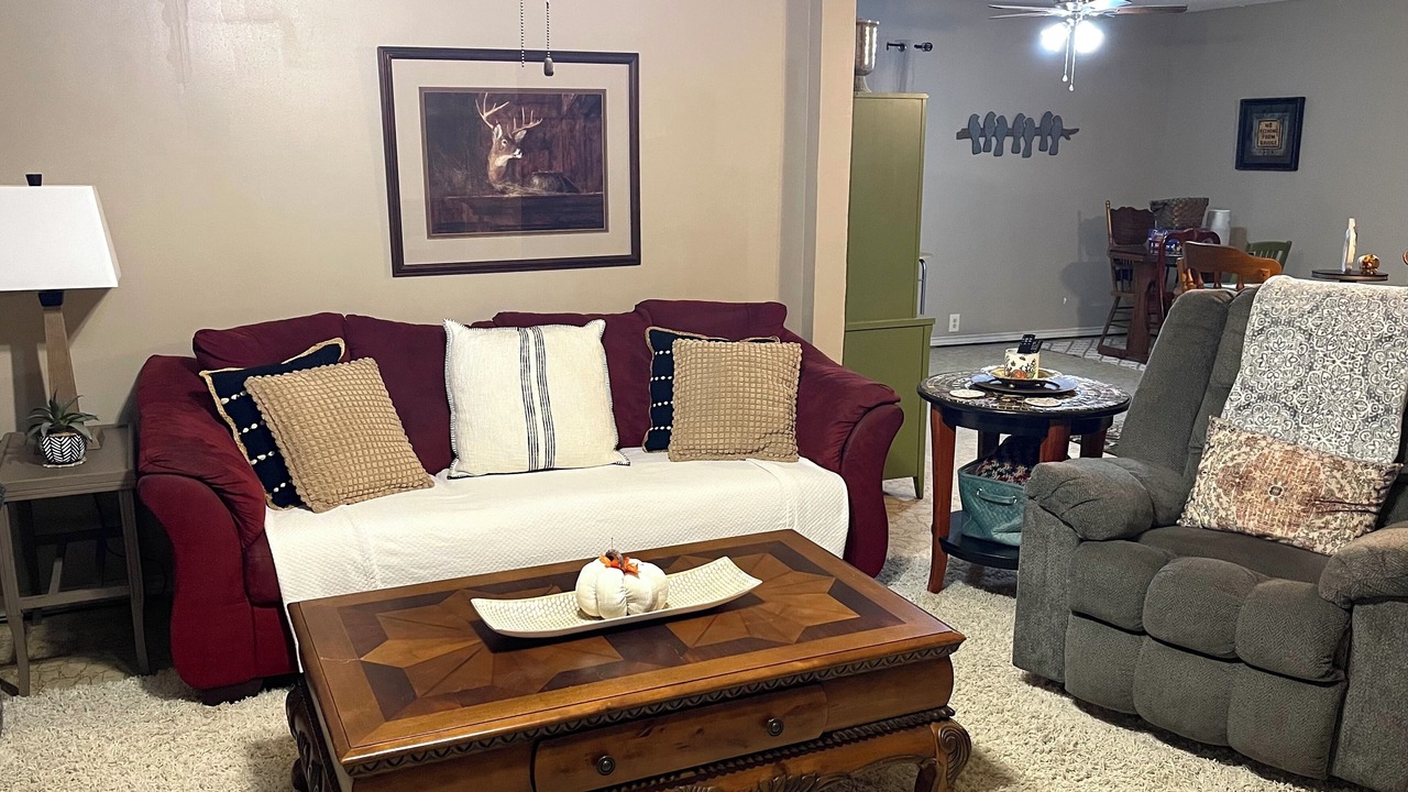 Photo of Livingroom in Mead