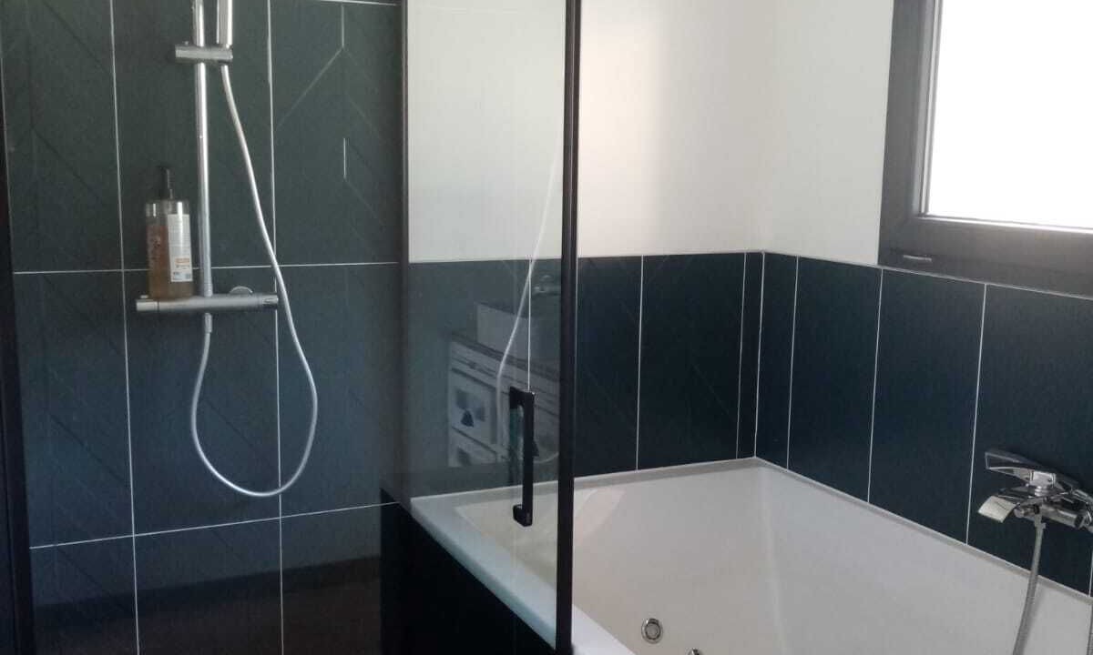 Photo of Bathroom in Dingy-Saint-Clair