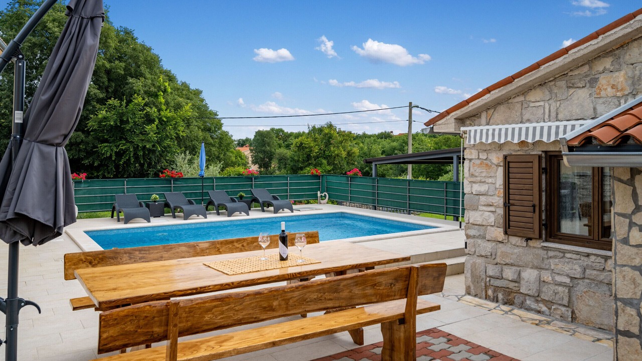 Photo of Outdoor in Kapelica