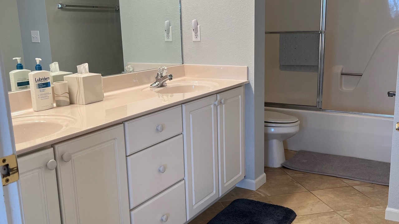 Photo of Bathroom in Lakeland